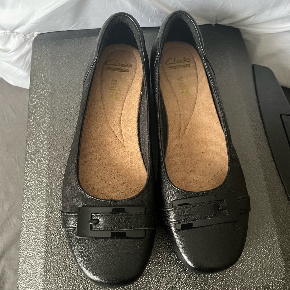 Clark’s Collection Women’s Concert Choir Flats Size 7